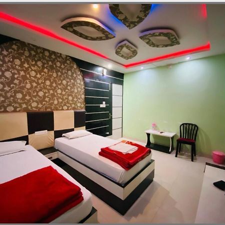 Basant Vihar International Hotell Gaya Exteriör bild
