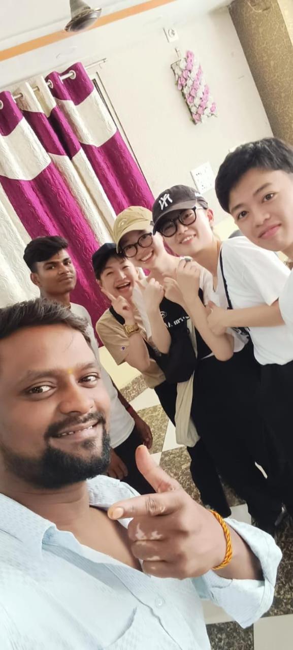 Basant Vihar International Hotell Gaya Exteriör bild